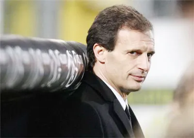 Allegri không tự tin?