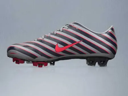 Giày mới của Ronaldo