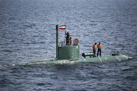 Iran dọa đóng cửa eo biển Hormuz
