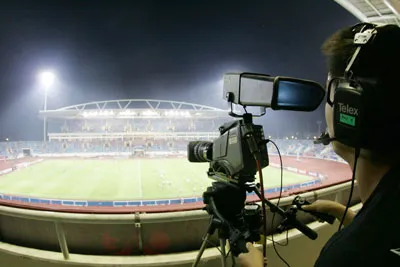 “Tên bay, đạn lạc”…