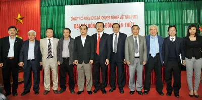 VFF tự “nã đại bác” vào mình