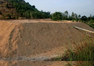 Khai thác cát trái phép - Gặm sạt núi, lở đồi