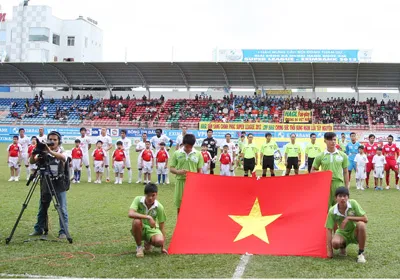 Super League phủ kín sóng truyền hình