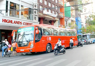 Trật tự lòng lề đường tại TPHCM - Còn nhiều việc cần làm