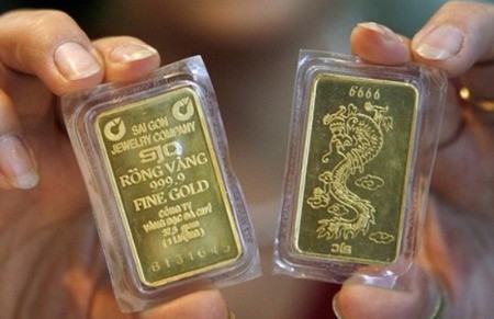Gold jumps above VND45 million ảnh 1 Gold jumps above VND45 million ảnh 1