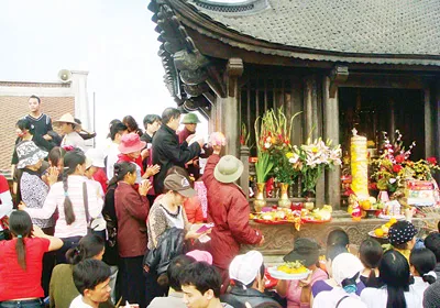 Thương mại hóa lễ hội - Bài 1: Tận thu và bát nháo