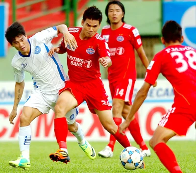 Xung quanh chuyện đổi tên của Super League - Nghiệp dư “kinh khủng”