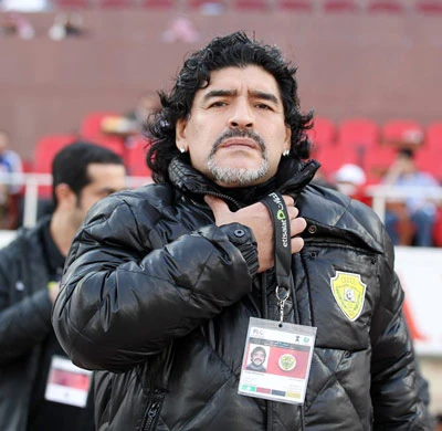 Maradona dọa chia tay Al Wasl - Không vui là... nghỉ