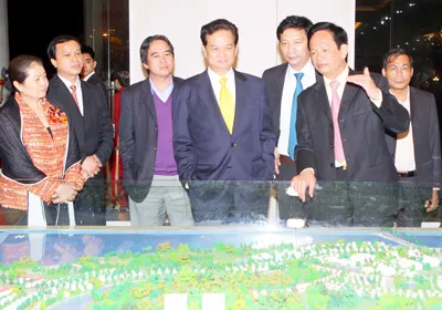 Thủ tướng Nguyễn Tấn Dũng: Quảng Ninh cần tạo điều kiện cho các nhà đầu tư làm ăn lâu dài