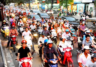Traffic congestion in Hanoi has reduced by 5-15 per cent during peak hours (Photo: SGGP) Traffic congestion in Hanoi has reduced by 5-15 per cent during peak hours (Photo: SGGP)