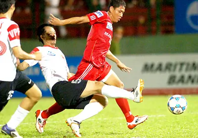 Vòng 9 V-League 2012: Bình Dương “giải hạn” sân nhà