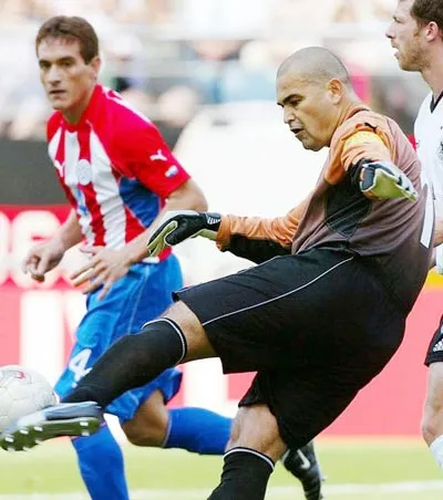 Chilavert: “Ở Pháp, họ cũng phân biệt chủng tộc”