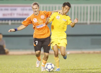 Chuyển động Quả bóng vàng Việt Nam 2011 - Chọn lựa khó khăn