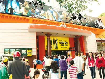 Hệ thống rạp hiện đại Galaxy cinema luôn thu hút đông đảo khán giả đến xem. Ảnh: AN DUNG Hệ thống rạp hiện đại Galaxy cinema luôn thu hút đông đảo khán giả đến xem. Ảnh: AN DUNG