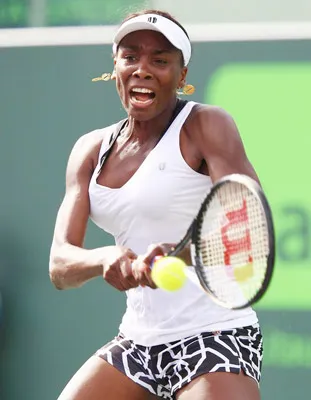 Key Biscayne (Sony Ericsson Open) 2012: Venus vất vả vào vòng 4