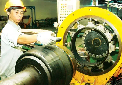 Tái cấu trúc nền kinh tế TPHCM: Phát triển tổng thể và mũi nhọn đột phá