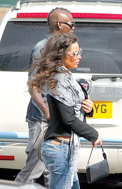 Fico ở bên Balotelli.