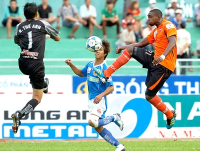 Vòng 15 V-League 2012 (ngày 28 và 29-4) - Ra ngõ… gặp derby