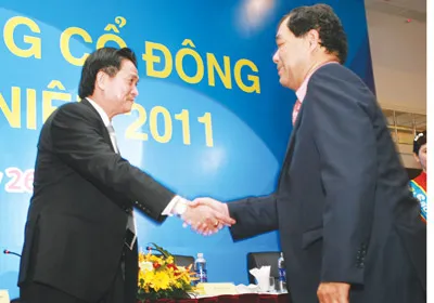 Chủ tịch Sacombank Đặng Văn Thành cùng Phó Chủ tịch Sacombank Trầm Bê Chủ tịch Sacombank Đặng Văn Thành cùng Phó Chủ tịch Sacombank Trầm Bê