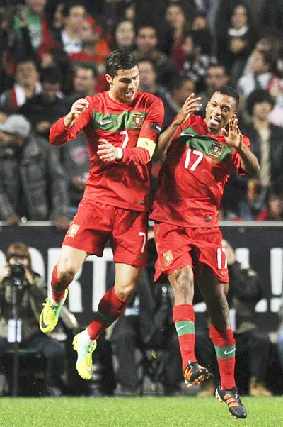 Đội tuyển Bồ Đào Nha: Miễn là Nani, Ronaldo chơi tốt...