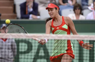 Isner tái hiện trận đấu marathon ảnh 2 Isner tái hiện trận đấu marathon ảnh 2