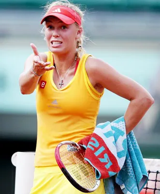 Wozniacki thua đau đớn