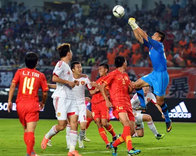 Giao hữu bóng đá quốc tế: Việt Nam thua Trung Quốc 0 - 3