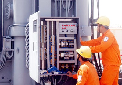 EVN buys electricity from small investors at low rates but sells at a high retail price (Photo: SGGP) EVN buys electricity from small investors at low rates but sells at a high retail price (Photo: SGGP)