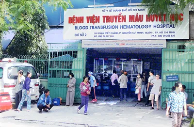 Bệnh nhân phải ký thỏa thuận… đóng phụ thu