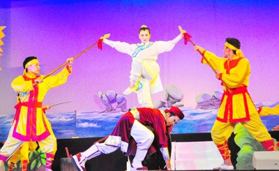 A performance by the Bach Long Cai Luong troupe A performance by the Bach Long Cai Luong troupe