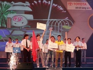 Robocon team from Lac Hong University wins 2012 Vietnam Robocon Contest (Photo: Tien Phong Newspaper) Robocon team from Lac Hong University wins 2012 Vietnam Robocon Contest (Photo: Tien Phong Newspaper)