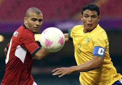 Với một hậu vệ xuất sắc như Thiago Silva, Brazil phải phòng ngự tốt hơn. Với một hậu vệ xuất sắc như Thiago Silva, Brazil phải phòng ngự tốt hơn.