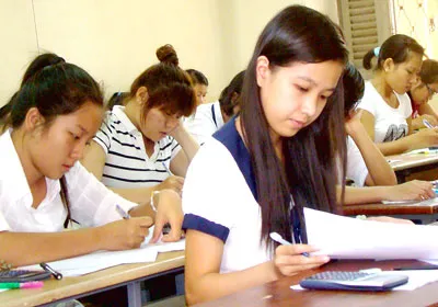Thận trọng với cuộc đua nguyện vọng bổ sung