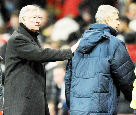 Câu chuyện dài về cuộc chuyển nhượng Van Persie: Ai nắm đằng chuôi?