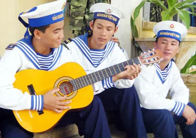 Biển đảo, nguồn cảm hứng thơ ca