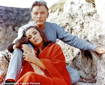 Richard Burton viết hồi ký về mối tình Elizabeth Taylor