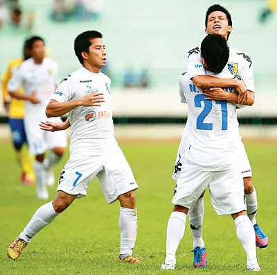 Vòng cuối V-League - Nghẹt thở đến phút chót