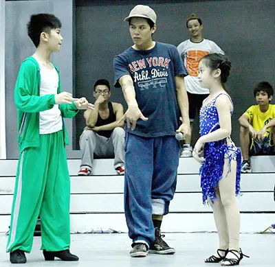 Biên đạo múa John Huy Trần: Nhiều cơ hội ở quê nhà