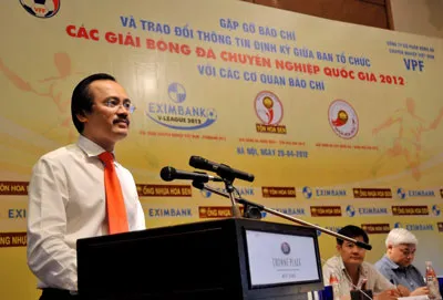 Bầu Thắng ra oai