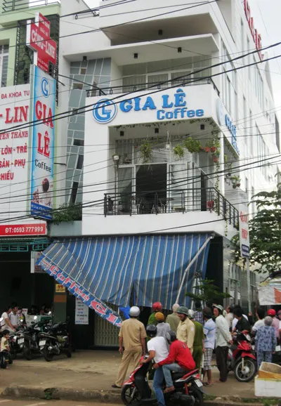 Gia Lai: Em trai chủ quán cà phê nhảy lầu tự vẫn