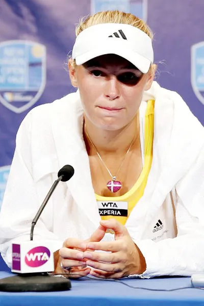 New Heaven Open 2012: Wozniacki bỏ cuộc vì chấn thương đầu gối