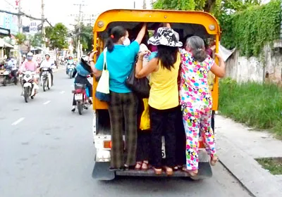 Đủ kiểu vi phạm luật giao thông
