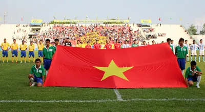 Tổng kết mùa giải bóng đá 2012 - Khi VFF “định hướng” VPF