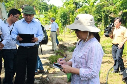 Experts from the Ministry of Science and Technology survey the earthquake belt in Quang Nam Province (Photo: laodong) Experts from the Ministry of Science and Technology survey the earthquake belt in Quang Nam Province (Photo: laodong)