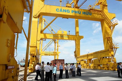 Phu Huu Port is ready but cannot function without an access road (Photo: SGGP) Phu Huu Port is ready but cannot function without an access road (Photo: SGGP)