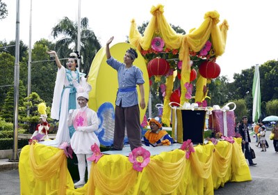 A parade of fairy tale characters at Dam Sen Park (Photo: SGGP) A parade of fairy tale characters at Dam Sen Park (Photo: SGGP)