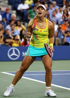Kerber phấn khích sau trận thắng Venus Williams. Kerber phấn khích sau trận thắng Venus Williams.