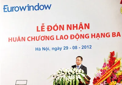 Công ty CP Cửa sổ Nhựa Châu Âu Eurowindow: Vinh dự đón nhận Huân chương Lao động hạng ba