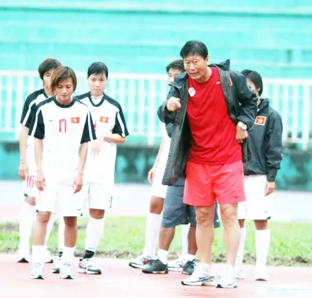 Đội tuyển nữ Việt Nam chuẩn bị cho AFF Cup 2012: Đã sẵn sàng… ảnh 2 Đội tuyển nữ Việt Nam chuẩn bị cho AFF Cup 2012: Đã sẵn sàng… ảnh 2