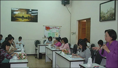 “Ý tưởng tiết kiệm điện - Năm 2012” - Cần phải tiết kiệm điện nơi công sở